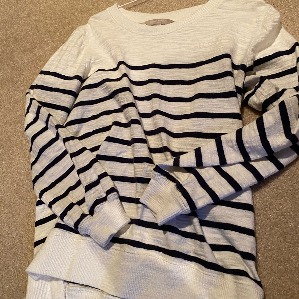 Cute button detail love this comfy